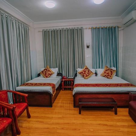 Amber Palace Hotel Myitkyinā Buitenkant foto