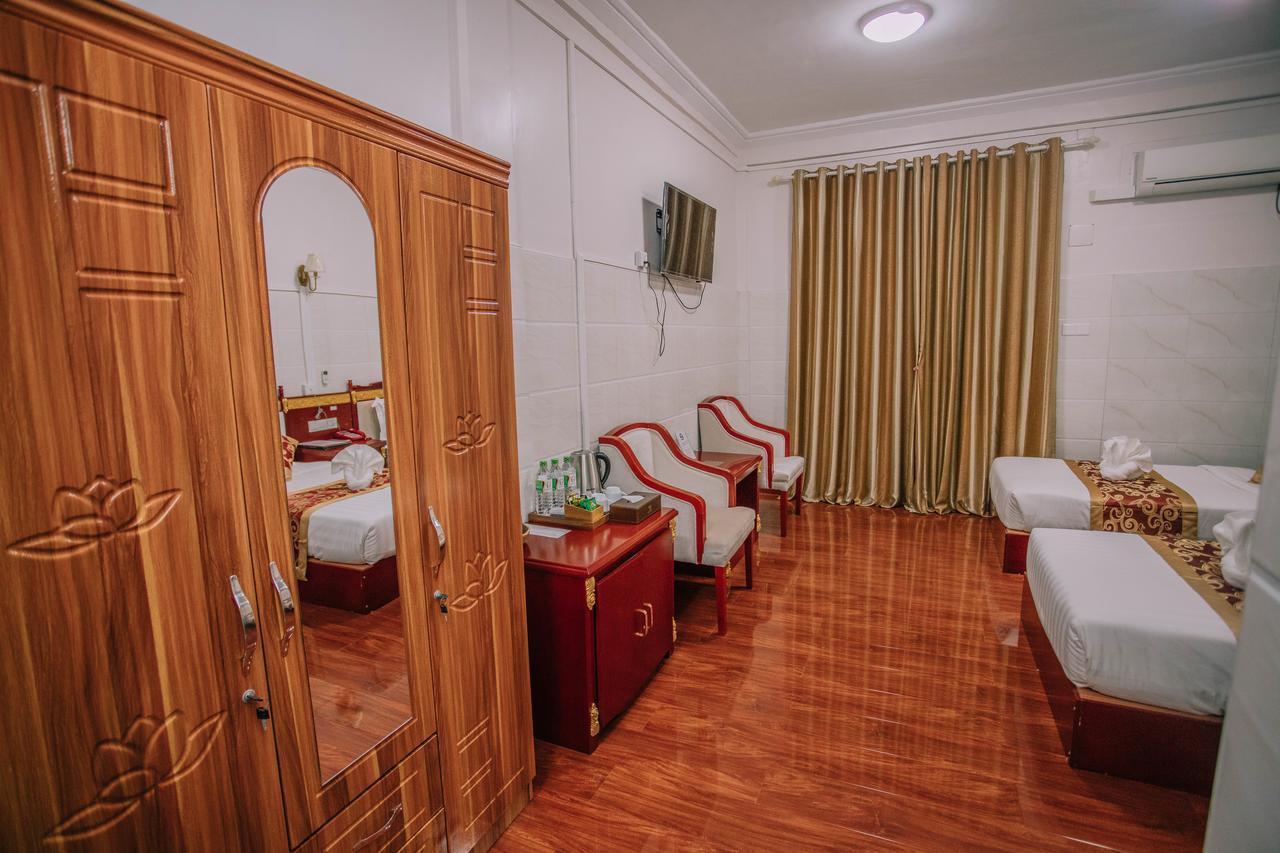 Amber Palace Hotel Myitkyinā Buitenkant foto