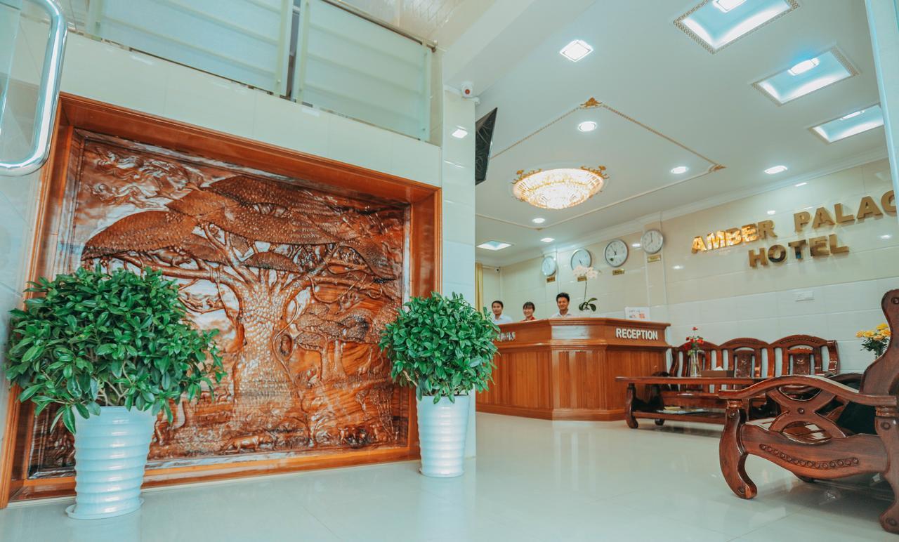 Amber Palace Hotel Myitkyinā Buitenkant foto