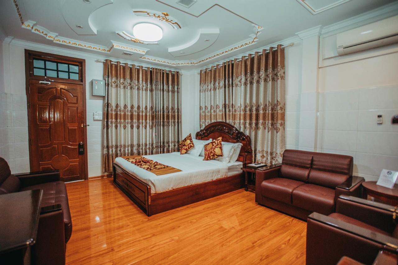 Amber Palace Hotel Myitkyinā Buitenkant foto